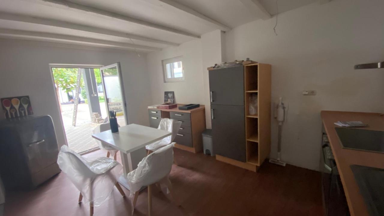 Oase Im Gruenen Hinterhof, Eg, Ruhe, Terrasse, Carport, Free Paytv, Kaffee&Tee, Fahrraeder Apartment Duisburg Luaran gambar